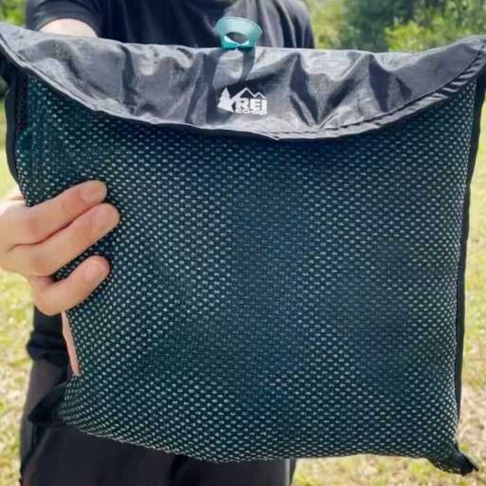 REI Multi Towel lite - quick dry camping towel - blue w/ carrying bag